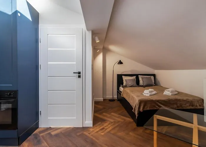 Close-golden Waw - Old Town - Marcinkowskiego #2 Warsaw